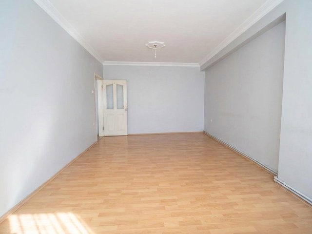 RE/MAX İNCİ'DEN ALTIEYLÜL KASAPLAR’DA 2+1 SATILIK DAİRE