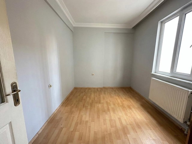 RE/MAX İNCİ'DEN ALTIEYLÜL KASAPLAR’DA 2+1 SATILIK DAİRE