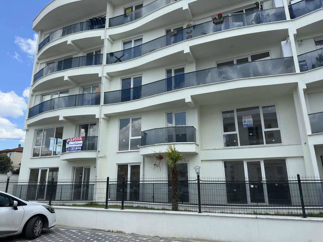 BAŞİSKELE YEŞİLYURTTA HAVUZLU , EBEVEYN BANYOLU SATILIK 4+1 DUBLEKS DAİRE