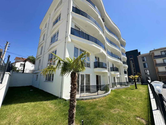 BAŞİSKELE YEŞİLYURTTA HAVUZLU , EBEVEYN BANYOLU SATILIK 4+1 DUBLEKS DAİRE