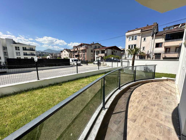 BAŞİSKELE YEŞİLYURTTA HAVUZLU , EBEVEYN BANYOLU SATILIK 4+1 DUBLEKS DAİRE