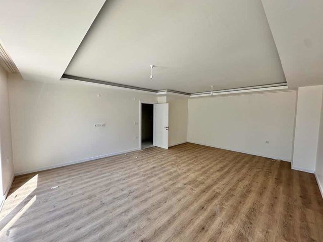 BAŞİSKELE YEŞİLYURTTA HAVUZLU , EBEVEYN BANYOLU SATILIK 4+1 DUBLEKS DAİRE