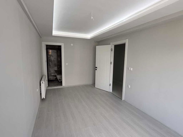 DERECİKTE KİRALIK SIFIR KAPALI MUTFAK, EBEVEYN BANYOLU 2+1