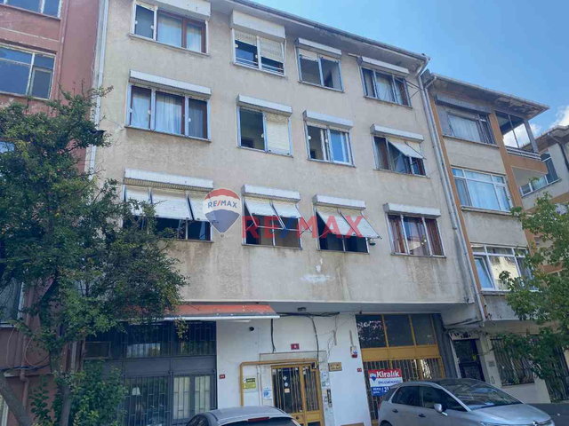 ZÜHTÜPAŞA REŞİT PAŞA SOKAKTA KİRALIK 3+1 DAİRE