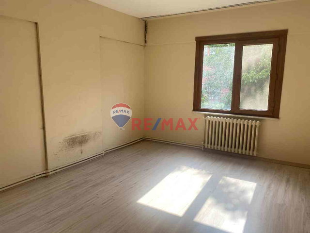 ZÜHTÜPAŞA REŞİT PAŞA SOKAKTA KİRALIK 3+1 DAİRE