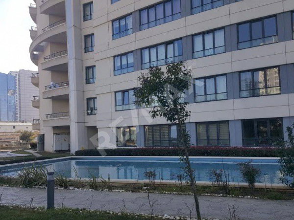 TEKNİK YAPI DELUXIA DRAGOS SİTESİNDE GENİŞ M2 EŞYALI SATILIK 1+1 DAİRE