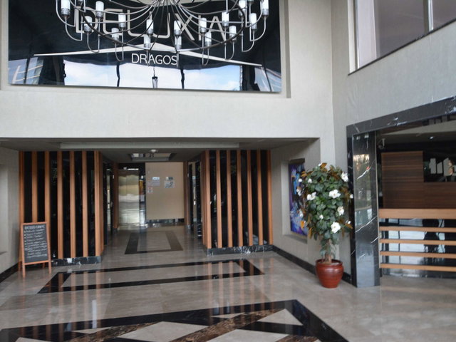 TEKNİK YAPI DELUXIA DRAGOS SİTESİNDE GENİŞ M2 EŞYALI SATILIK 1+1 DAİRE