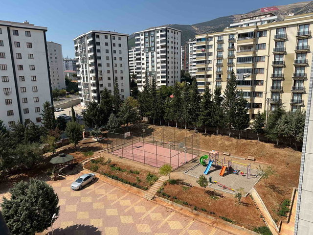 RE/MAX EDE'DEN HÜRRİYET MAH. SİTE İÇERİSİNDE 4+1 KİRALIK DAİRE