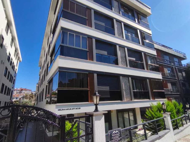 BERK YILDIRIMDAN 3 YILLIK YENİ BİNADA KAPALI OTOPARKLI NEFİS 2+1