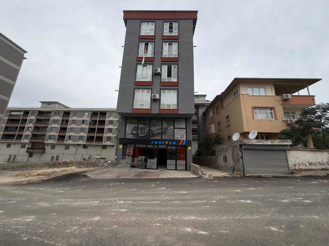 RE/MAX EDE'DEN ÇARŞI BÖLGESİNDE SATILIK EŞYALI 1+1