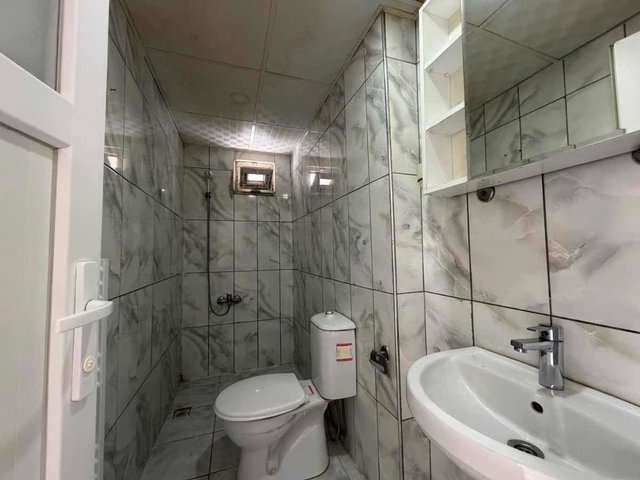RE/MAX EDE'DEN ÇARŞI BÖLGESİNDE SATILIK EŞYALI 1+1