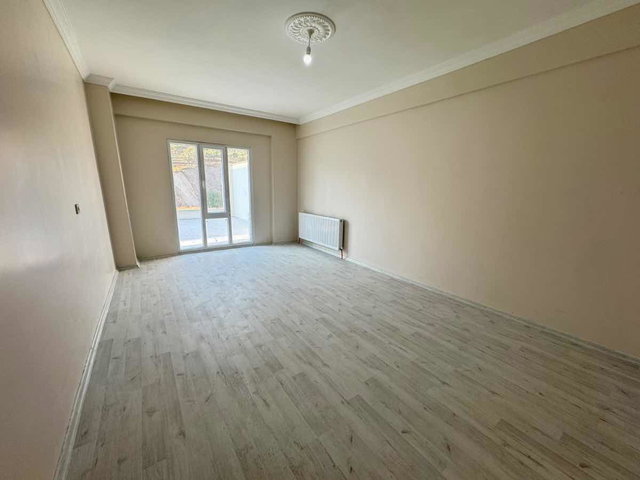 RE/MAX EDE'DEN SIFIR TERASLI ANA CADDE KENARI KİRALIK DAİRE