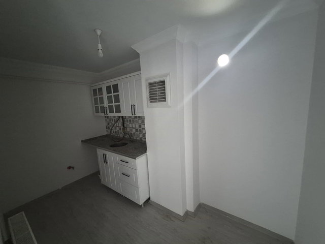 RE/MAX DEĞİŞİMDEN KIRKLAR MAHALLESİNDE 2+0 SATILIK DAİRE