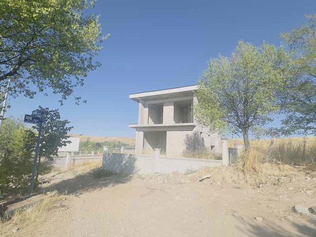 ŞEHİTALİ’DE 650 M² BAHÇE İÇERİSİNDE, GENİŞ VE ÖZEL TASARIM 7+1 VİLLA