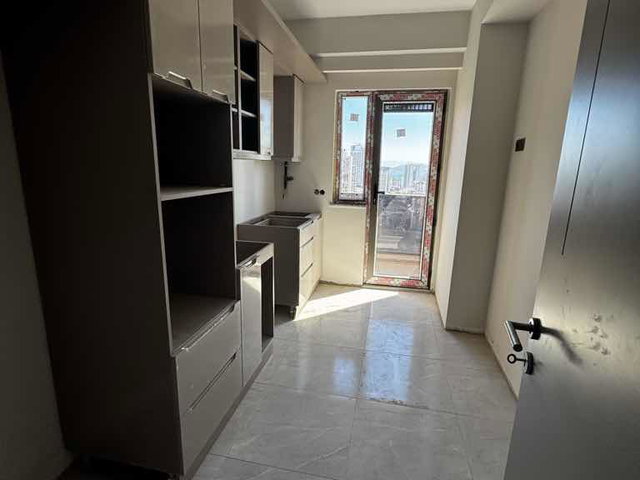 NURGÜL BAYINDIR’DAN ESENKENTTE KAPANMAZ MANZARALI 3+1 DAİRE