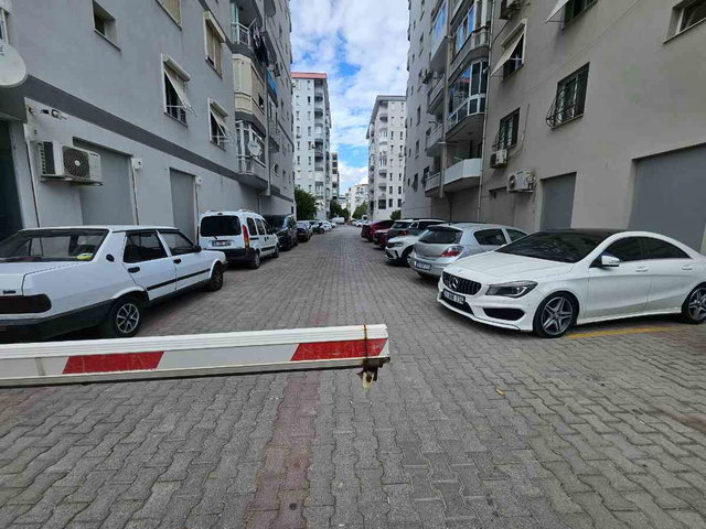 GIRNE BULVARI ÜZERINDE ASANSÖR DOĞALGAZ SIĞINAK VE OTOPARKLI 3+1 KIRALIK DAIRE