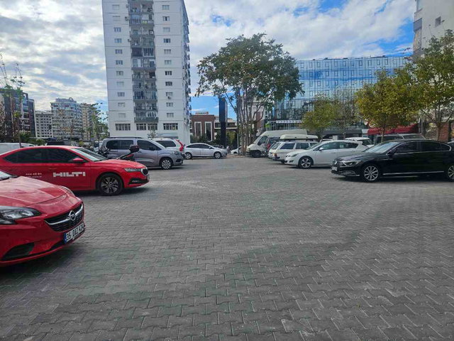 GIRNE BULVARI ÜZERINDE ASANSÖR DOĞALGAZ SIĞINAK VE OTOPARKLI 3+1 KIRALIK DAIRE