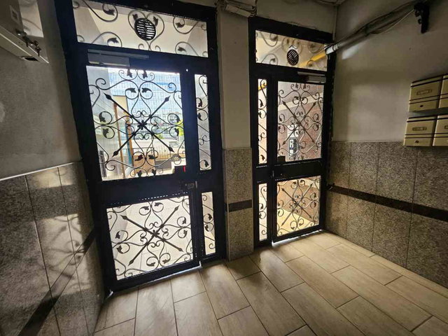 GIRNE BULVARI ÜZERINDE ASANSÖR DOĞALGAZ SIĞINAK VE OTOPARKLI 3+1 KIRALIK DAIRE