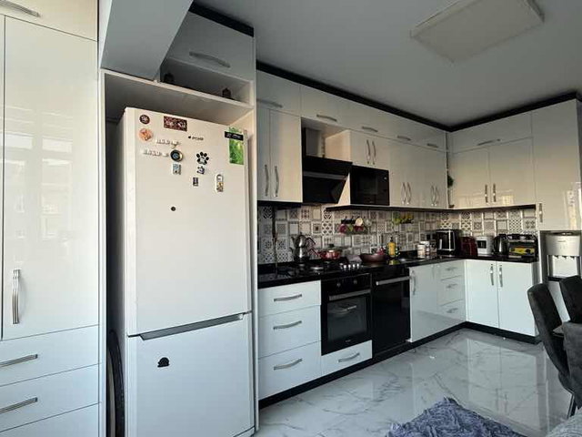 ADNAN KAHVECİ MAHALLESİNDE METROBÜSE YAKIN SATILIK 3+1 DAİRE