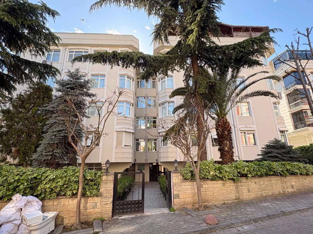 REMAX BAHÇELİEVLER MAH. YASEMİN KONAKLARI 3+1 140 M²