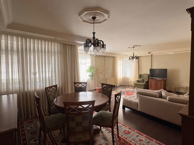 REMAX BAHÇELİEVLER MAH. YASEMİN KONAKLARI 3+1 140 M²