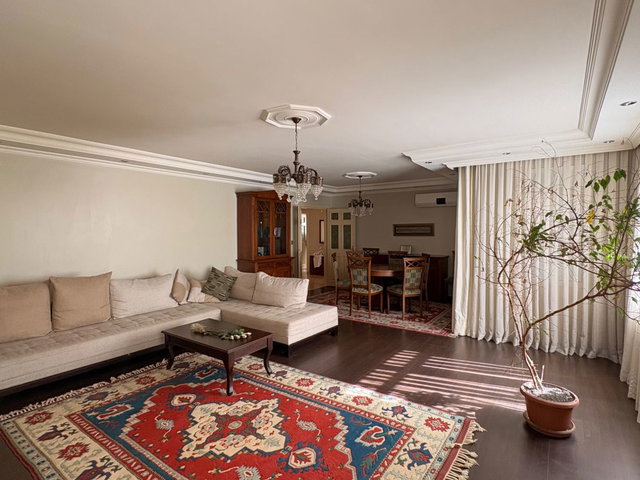 REMAX BAHÇELİEVLER MAH. YASEMİN KONAKLARI 3+1 140 M²