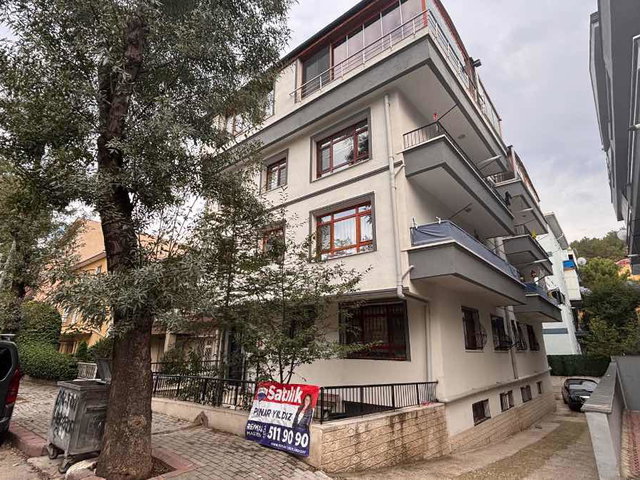 GAZI MAHALLESINDE EŞYALI 2+1  47.000TL KIRA GETIRILI ARAKAT