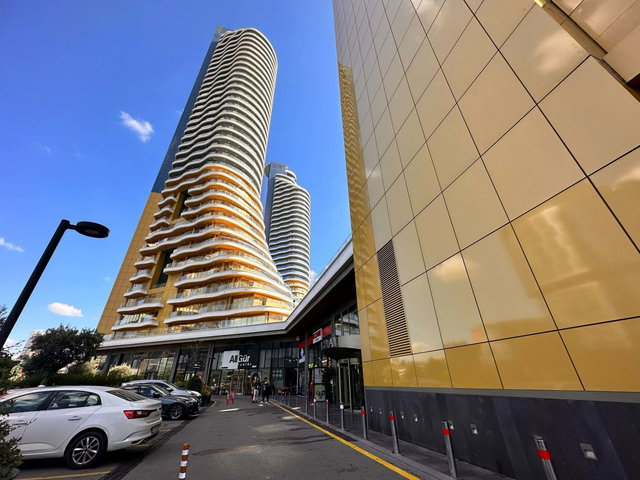 İSTMARİNA DA DENİZ MANZARALI GENİŞ TERASLI KDV Lİ 3,5+1 DAİRE