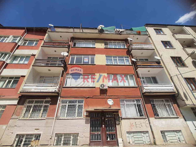 REMAX DOĞU'DAN NAİLBEY MAH.BAĞLAR SOKAKTA KİRALIK 3+1 DAİRE
