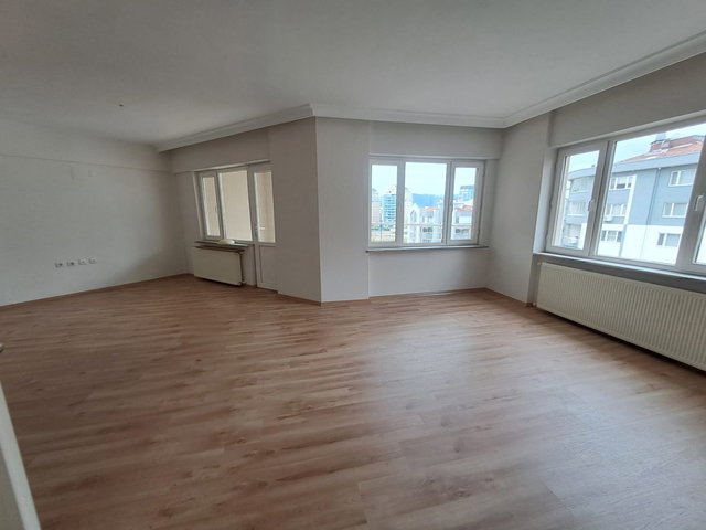 RE/MAX ADVANTAGE'DEN 100.YIL MH.METROYA YAKIN KİRALIK DAİRE