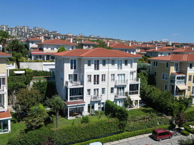 ESTON DENİZ YAKAMOZ DA MUHTEŞEM DENİZ MANZARALI KATLI DUBLEX
