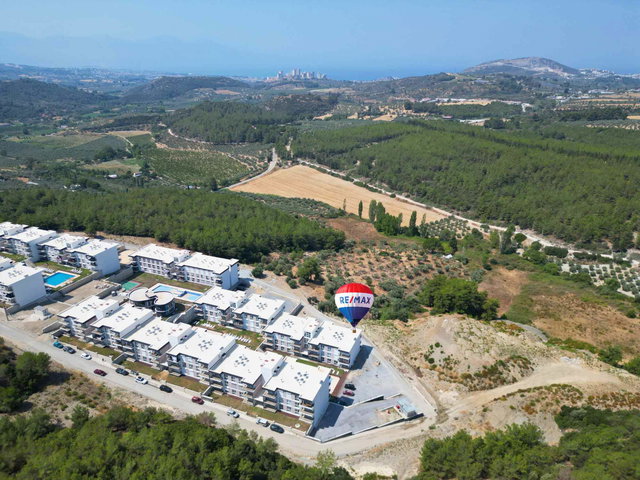 KUŞADASI KİRAZLI'DA 2023 YAPIMI 1+1 ÖNÜ AÇIK DAİRE