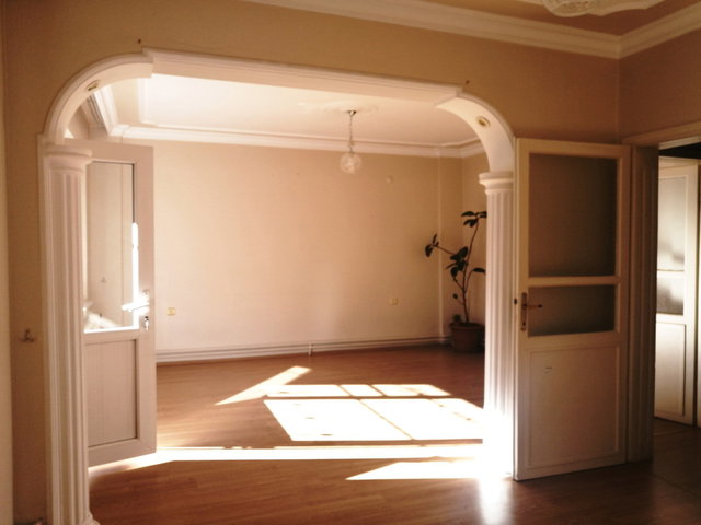 REMAX AREA'DAN SOĞUKKUYU'DA MERKEZİ KONUMDA 2+1 KİRALIK DAİRE
