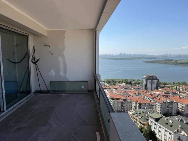 GÖL VE DENİZ MANZARALI LÜKS SİTE İÇERSİNDE SATILIK DAİRE