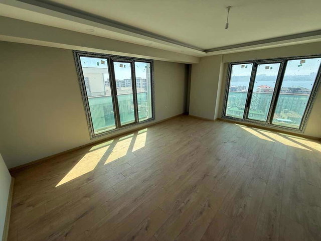GÖL VE DENİZ MANZARALI LÜKS SİTE İÇERSİNDE SATILIK DAİRE