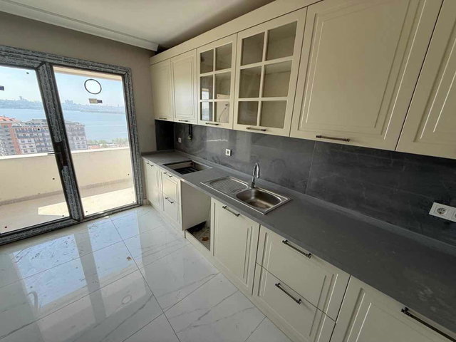 GÖL VE DENİZ MANZARALI LÜKS SİTE İÇERSİNDE SATILIK DAİRE