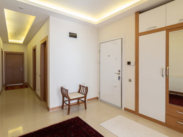 BAĞLICA’DA 5/5 KAT 4+1 | 170 M² NET | 3 CEPHELİ | 2 BALKON & 2 BANYO