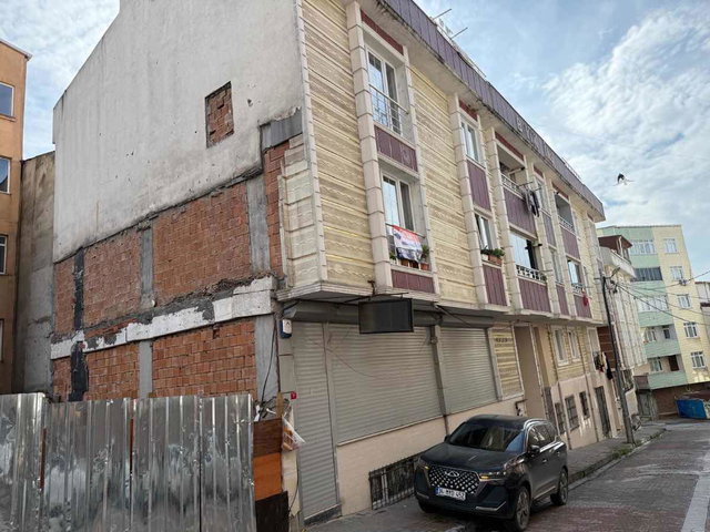 REMAX STREET'TEN SATILIK 3+1 GENIŞ VE KULLANIŞLI DAIRE...