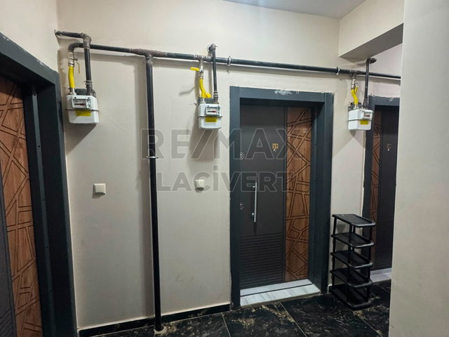 RE/MAX LACIVERT'TEN DADAŞKENT'TE KIRALIK 1+1 DAIRE