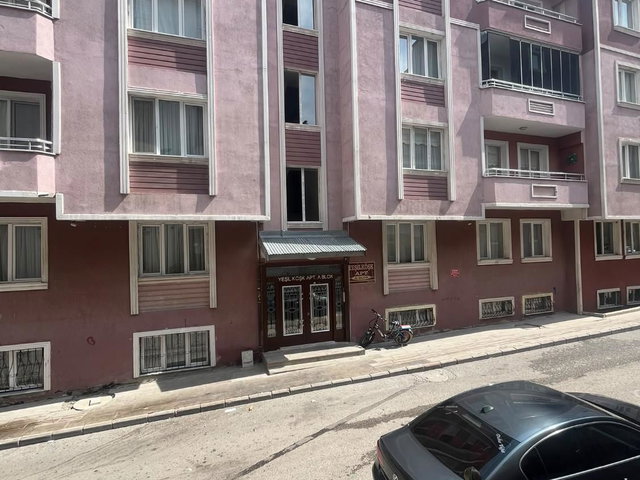 REMAX ARTIS'TEN KURT DERESI'NDE SATILIK 3+1 BODRUM DAIRE