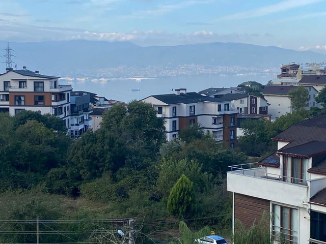 REMAX DREAMDEN İZMİT BAĞÇEŞME'DE SİTE İÇİ 3+1 KİRALIK DAİRE