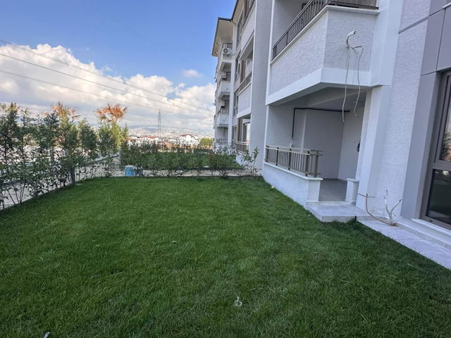 BAŞİSKELE YEŞİLYURT'DA SİTE İÇİ DENİZ MANZARALI 3+1SATILIK DAİRE