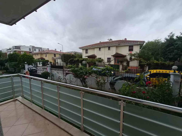 YAHYAKAPTAN ÇAĞLAYAN SİTESİ 'NDE GENİŞ KONFORLU 2+1 KİRALIK DAİRE