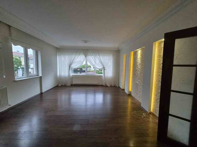 YAHYAKAPTAN ÇAĞLAYAN SİTESİ 'NDE GENİŞ KONFORLU 2+1 KİRALIK DAİRE