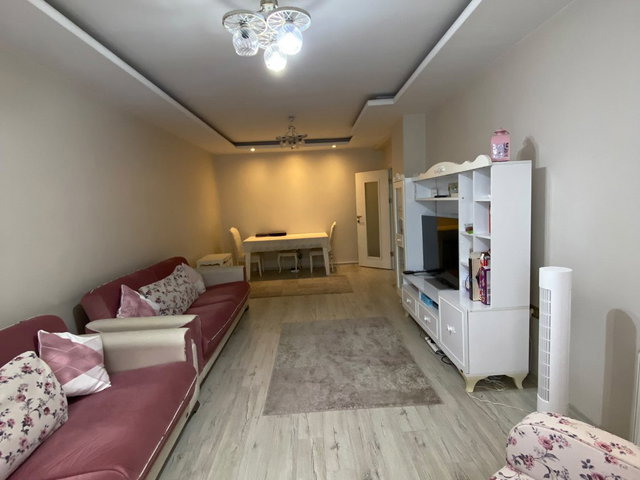 REMAX'DEN İZMİT KURUÇEŞME'DE DENİZ MANZARALI ARA KAT 3+1 DAİRE
