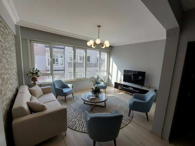 KADIKÖY YELDEĞIRMENİ TAMAMEN YENİLENMİŞ ŞİRKETTEN SATILIK 2+1 DAİRE
