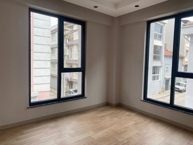 RE/MAX MOD'DANÇAMLICA'DA SATILIK 2+0