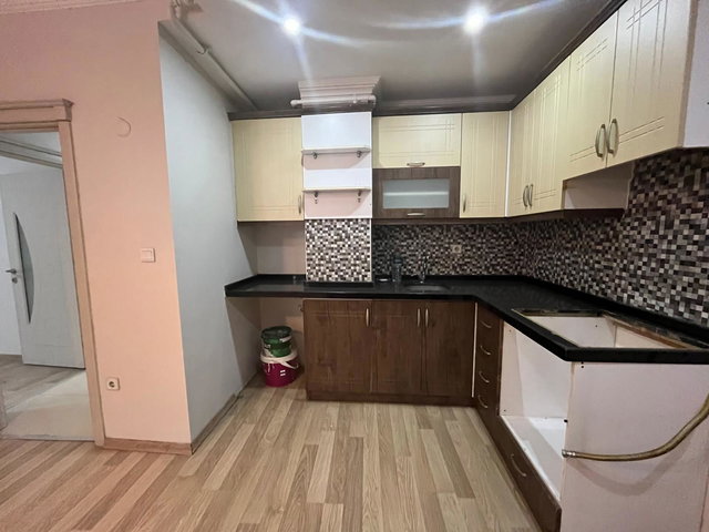 EYÜP RAMI CUMA’DA KIRALIK 2+1  KULLANIŞLI 75 M² BAHÇE KATI
