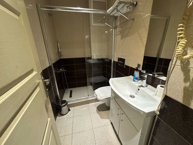 METRO DURAĞINA 7 DK MESAFEDE EŞYALI 2+1 DAİRE