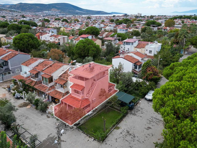 DİKİLİ BANKACILARDA KÖŞE KONUM | GENİŞ BAHÇE | MERKEZİ KONUM